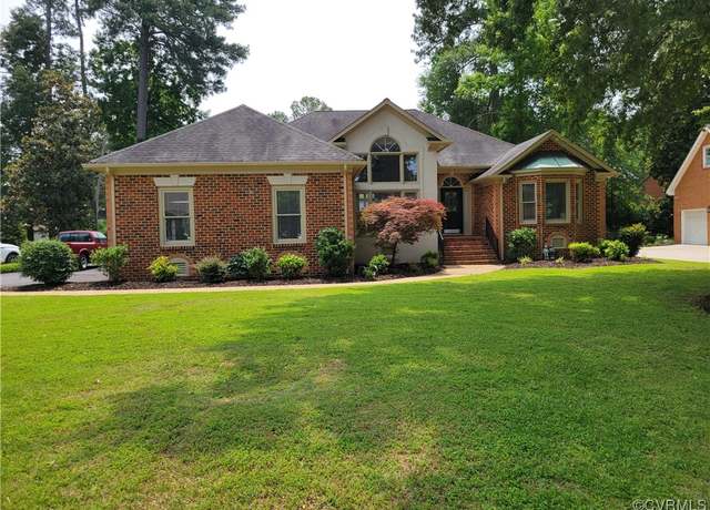 Property at 113 Comstock Dr, Colonial Heights, VA 23834, 4 beds, 2.5 baths