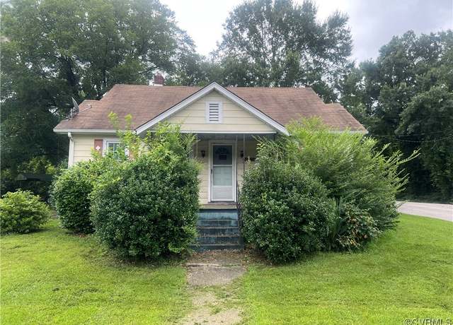 Property at 2958 Winston Churchill Dr, Hopewell, VA 23860, 3 beds, 1 bath
