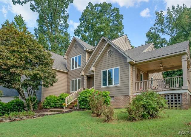 Property at 9712 Kingussle Ln, North Chesterfield, VA 23236, 4 beds, 3.5 baths