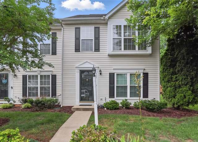 Property at 435 Hollybrook Ridge Ln, Henrico, VA 23223, 3 beds, 2.5 baths
