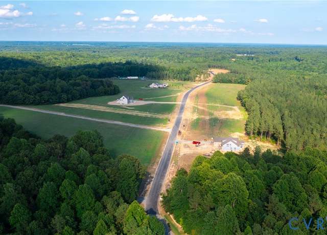 Property at 8341 Mount Eagle Rd, Hanover, VA 23005, 4 beds, 4.5 baths