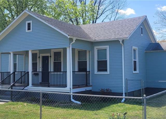 Property at 102 S 5th Ave, Hopewell, VA 23860, 3 beds, 1 bath