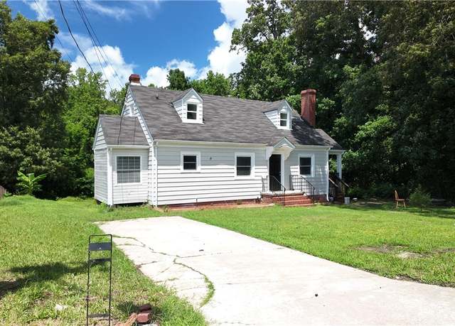 Property at 2932 Laurelbrook Dr, Richmond, VA 23224, 4 beds, 2 baths