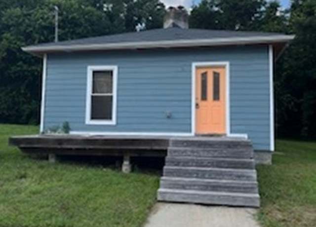 Property at 917 Lee Ave, Petersburg, VA 23083, 2 beds, 1 bath