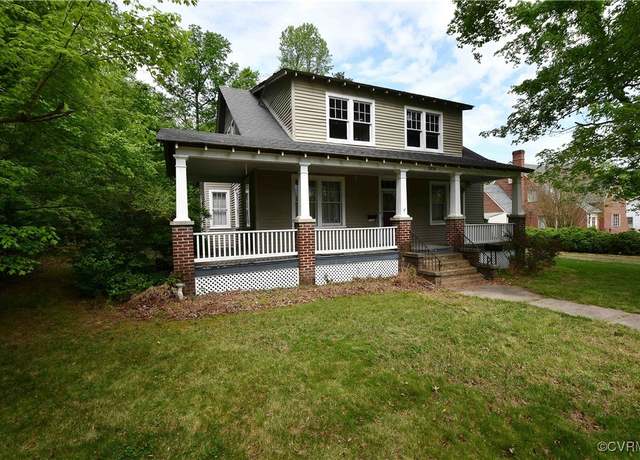 Property at 1016 S Main St, Blackstone, VA 23824, 4 beds, 2 baths