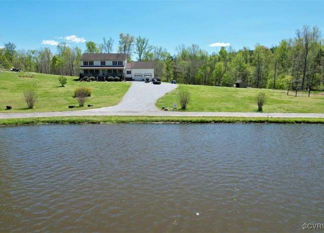 Property at 741 Lakeside Drive Ext, Blackstone, VA 23824, 4 beds, 3.5 baths