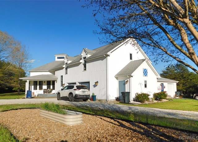 Property at 621 Meadowview Ln, Farmville, VA 23901, 4 beds, 4 baths