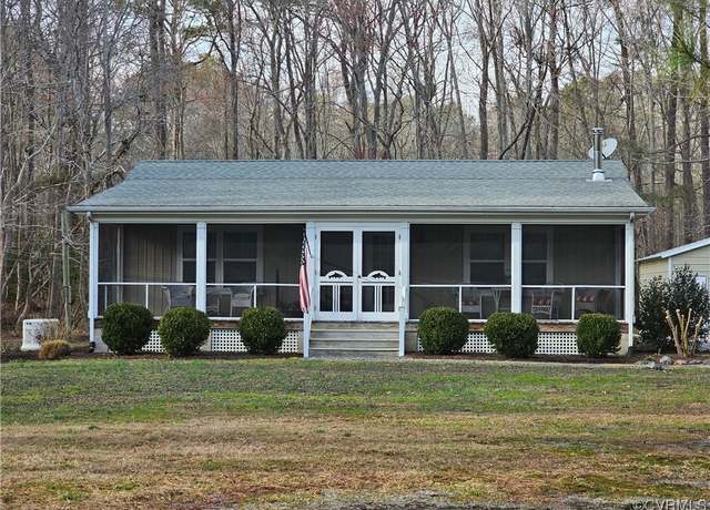Property at 24 Creeks End Ln, Kilmarnock, VA 22482, 2 beds, 1 bath