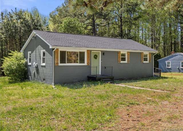 Property at 981 E Courthouse Rd, Blackstone, VA 23824, 3 beds, 1 bath