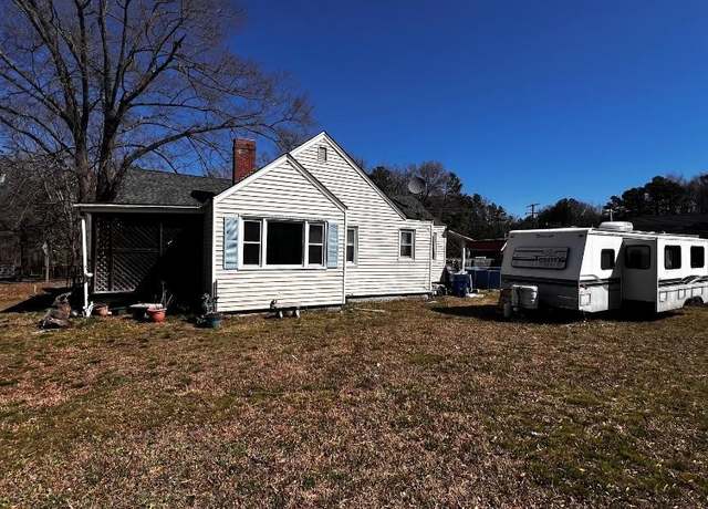 Property at 4003 Lee Blvd, Petersburg, VA 23803, 3 beds, 1 bath
