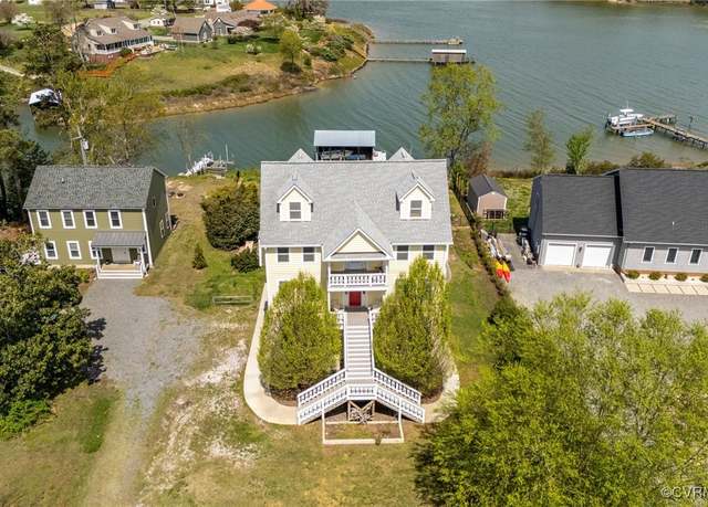 Property at 1667 Locust Grove Rd, Topping, VA 23169, 4 beds, 4.5 baths