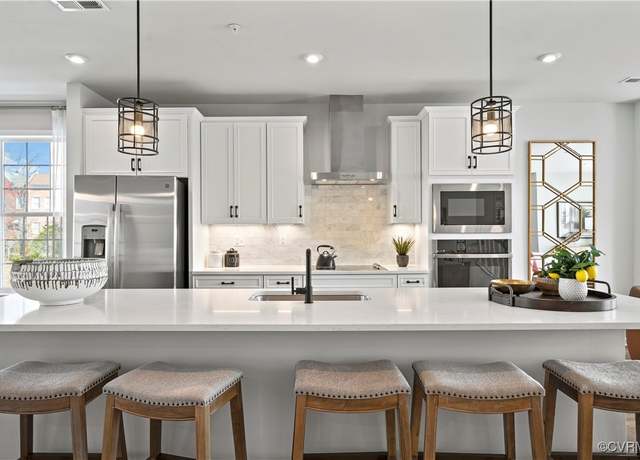 Property at 9672 Turning Point Dr Unit B, Glen Allen, VA 23059, 3 beds, 2.5 baths
