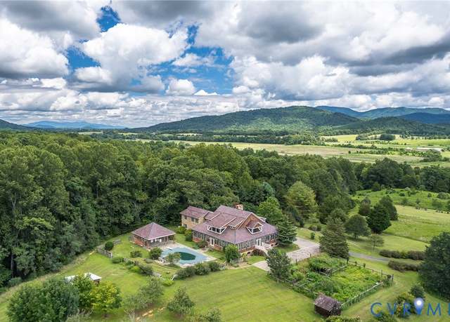 Property at 8028 Big Island Hwy, Bedford, VA 24523, 6 beds, 7.5 baths