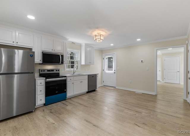 Property at 636 High St, Petersburg, VA 23803, 4 beds, 2.5 baths