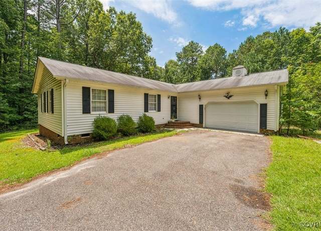 Property at 7303 Old Town Rd, Prince George, VA 23875, 3 beds, 1.5 baths