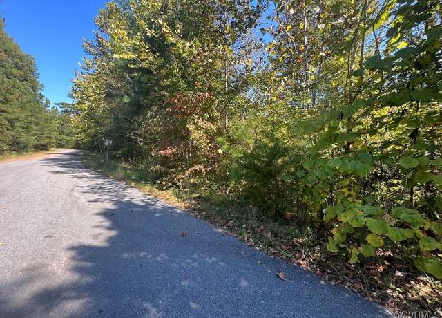 Property at 12 Booth St, Farmville, VA 23901