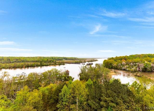 Property at 301 Beacon Ridge Dr #803, Hopewell, VA 23860, 3 beds, 2.5 baths