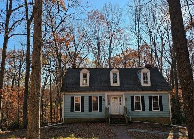 Property at 14808 Green Forest Dr, Chester, VA 23834, 4 beds, 2.5 baths
