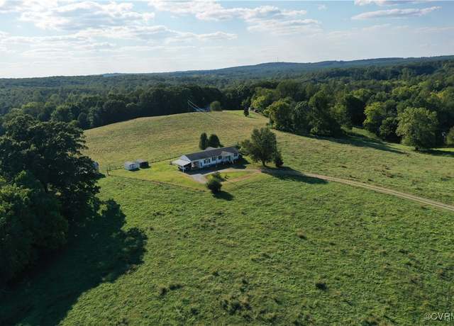 Property at 288 Cole Comfort Rd, Dillwyn, VA 23936, 3 beds, 2 baths