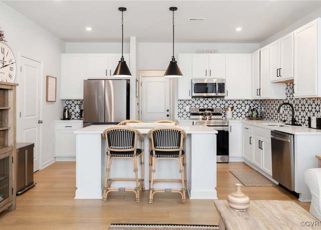 Property at 1900 Roseneath Rd Unit 8B, Richmond, VA 23230, 3 beds, 2.5 baths