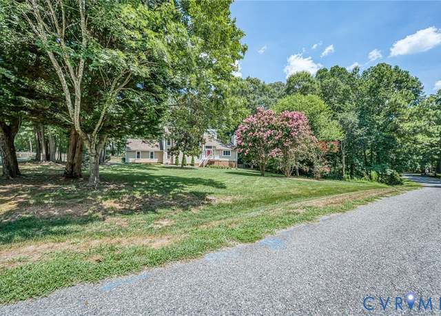 Property at 9120 Berry Patch Dr, Chesterfield, VA 23832, 4 beds, 3 baths