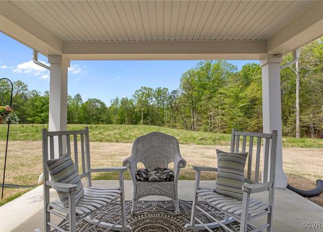 Property at 8106 W Danube Loop, New Kent, VA 23124, 3 beds, 2 baths