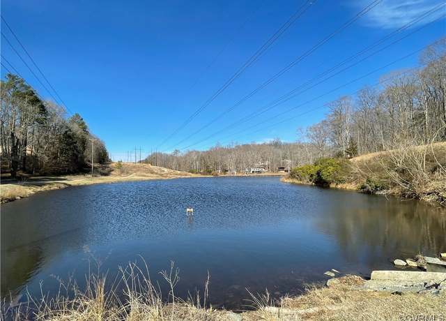 Property at 960A Oaklawn Cir, Ruther Glen, VA 22546