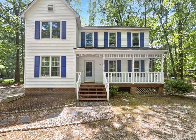 Property at 10901 Drayton Rd, Chester, VA 23831, 5 beds, 2 baths