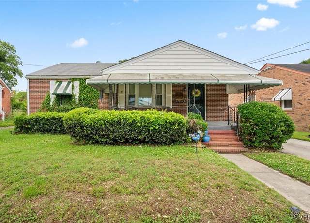 Property at 322 St Matthew St, Petersburg, VA 23803, 3 beds, 1.5 baths