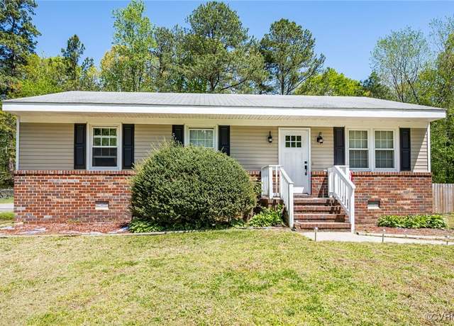 Property at 21141 Warren Ave, Petersburg, VA 23803, 3 beds, 2 baths