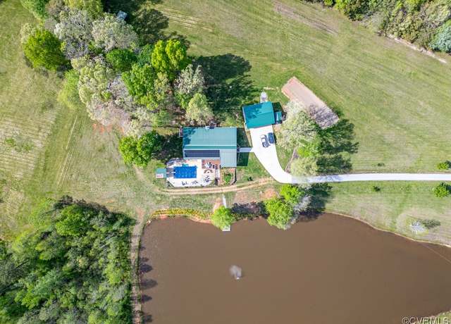 Property at 1311 Overton Rd, Victoria, VA 23974, 4 beds, 2.5 baths