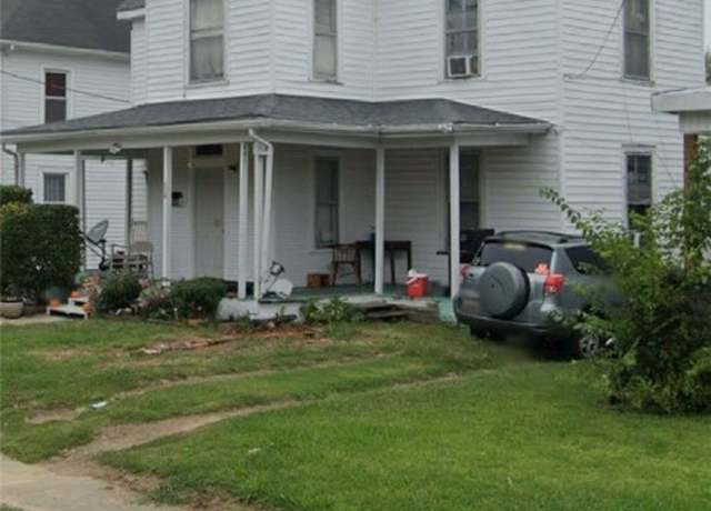 Property at 213 Park Ave, Emporia, VA 23847, 4 beds, 2 baths