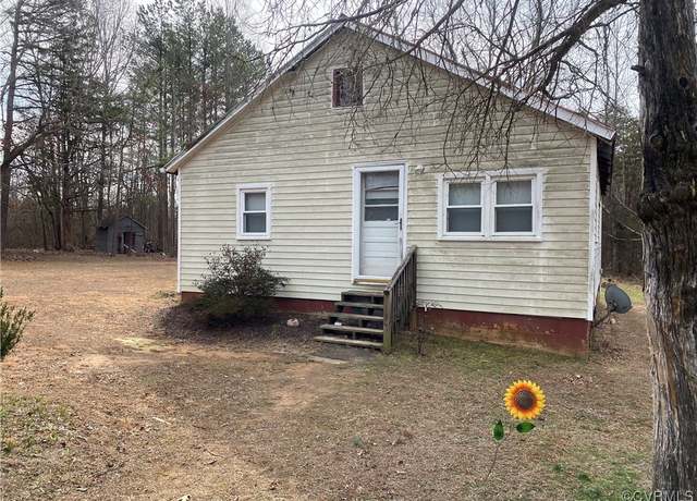 Property at 26811 E Saylers Creek Rd, Amelia, VA 23966, 2 beds, 1 bath