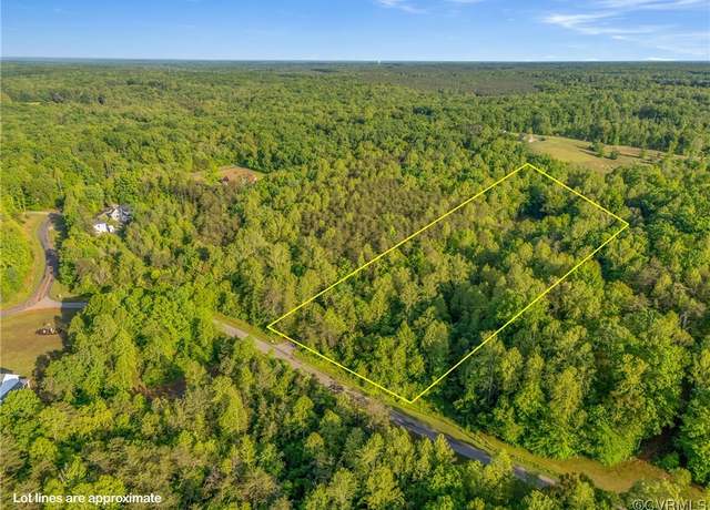 Property at 5 Roundabout Crk, Louisa, VA 23093