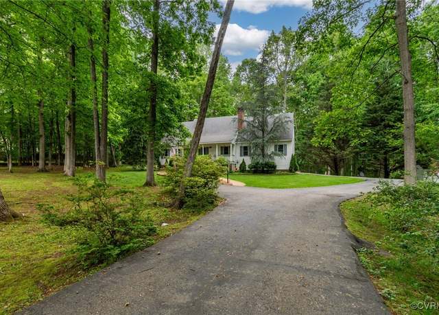 Property at 9865 Knobs Hill Ln, Amelia, VA 23002, 3 beds, 2.5 baths