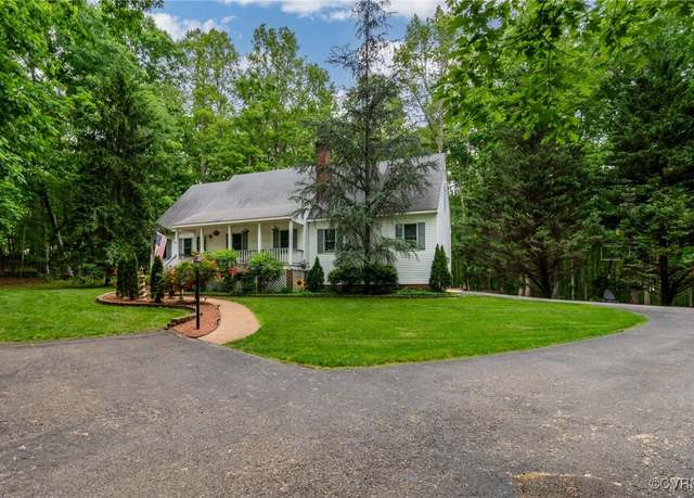 Property at 9865 Knobs Hill Ln, Amelia, VA 23002, 3 beds, 2.5 baths
