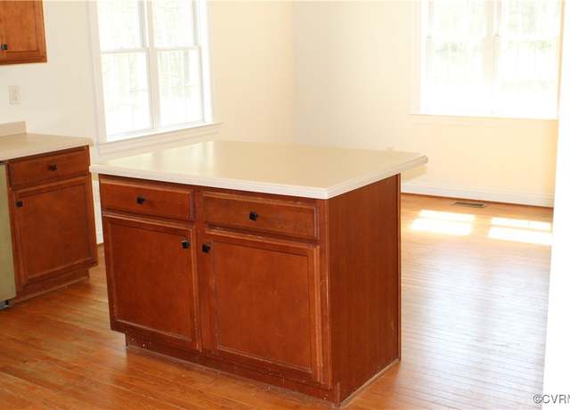 Property at 7771 Stonewall Pl, Amelia Courthouse, VA 23002, 4 beds, 2.5 baths