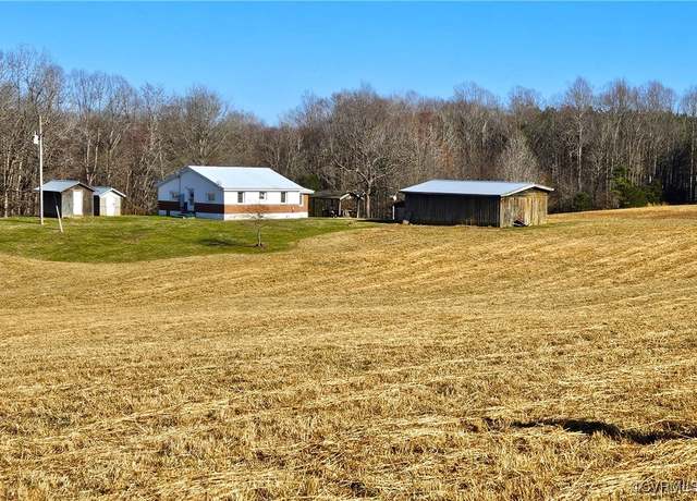 Property at 12811 Horseshoe Loop, Amelia Courthouse, VA 23002, 2 beds, 1 bath