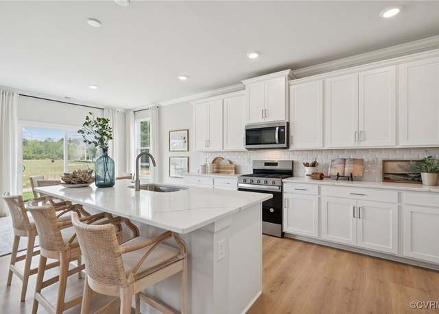 Property at 8837 Farthing Dr, Chesterfield, VA 23838, 5 beds, 4 baths
