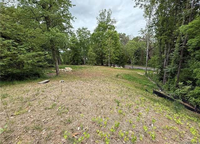 Property at 4610.5 Riverside Dr, Richmond, VA 23225