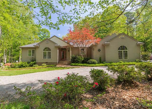 Property at 5254 Windsor Park Cir, Louisa, VA 23093, 3 beds, 2.5 baths