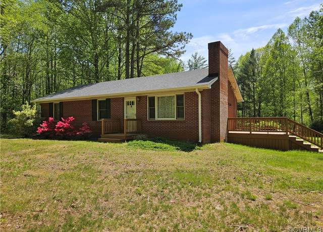 Property at 12920 Francisco Rd, Farmville, VA 23901, 3 beds, 1 bath