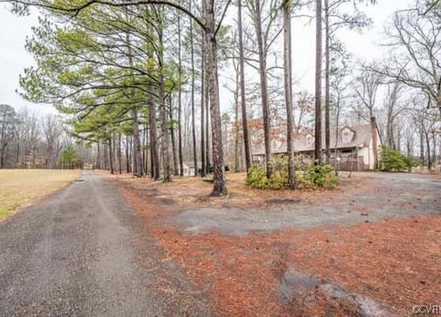 Property at 16436 Pinecote Low Moor Ln, Beaverdam, VA 23015, 5 beds, 3 baths