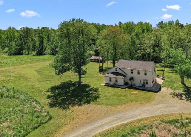 Property at 261 Kellys Ln, Warsaw, VA 22572, 5 beds, 2 baths