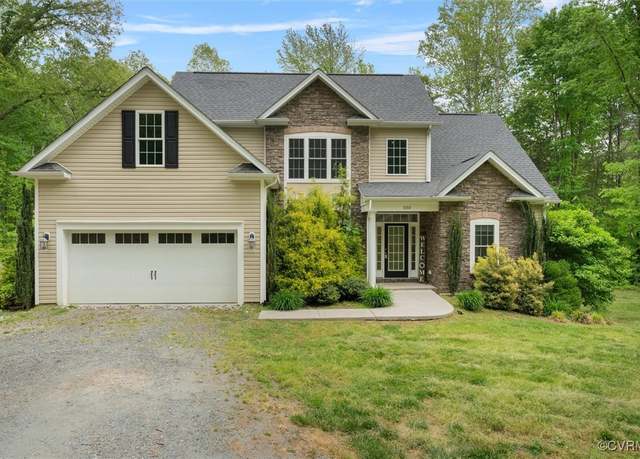 Property at 550 W Lockett Creek Blvd, Pamplin, VA 23958, 4 beds, 2.5 baths
