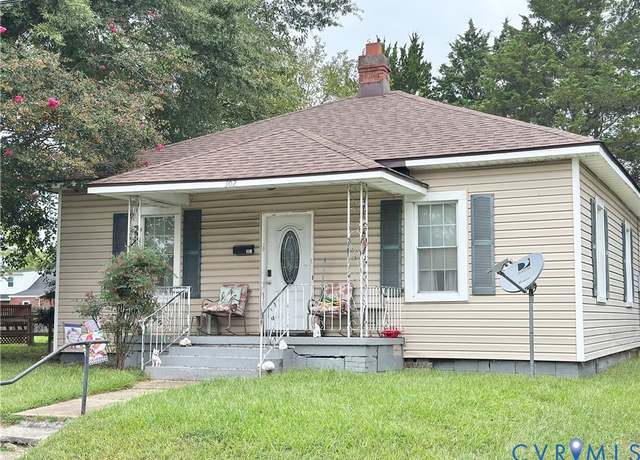 Property at 302 James Ave, Colonial Heights, VA 23834, 3 beds, 2 baths