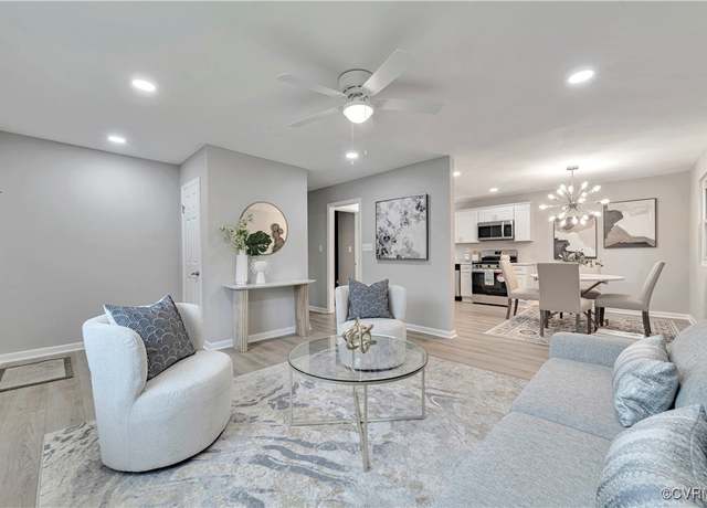 Property at 14 Gloucester Cir, Petersburg, VA 23803, 4 beds, 2.5 baths