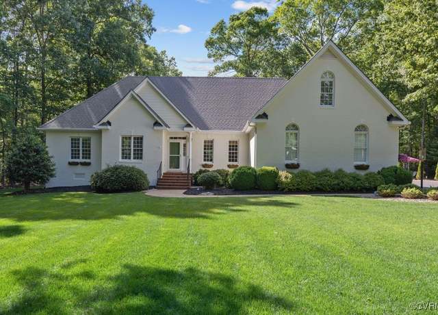 Property at 2951 W Maple Grove Ln, Powhatan, VA 23139, 4 beds, 3.5 baths