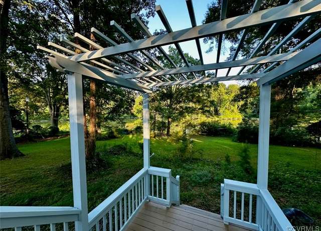 Property at 1505 Monmouth Dr, Henrico, VA 23238, 3 beds, 2.5 baths
