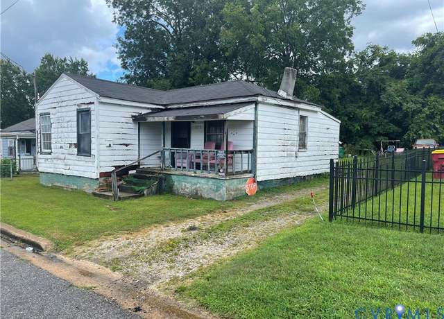 Property at 1232 Commerce St, Petersburg, VA 23803, 2 beds, 1 bath
